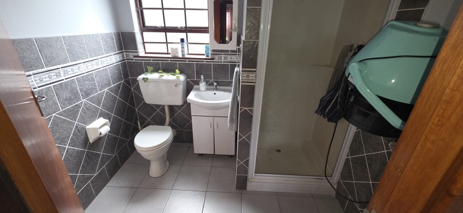6 Bedroom Property for Sale in Dana Bay Western Cape
